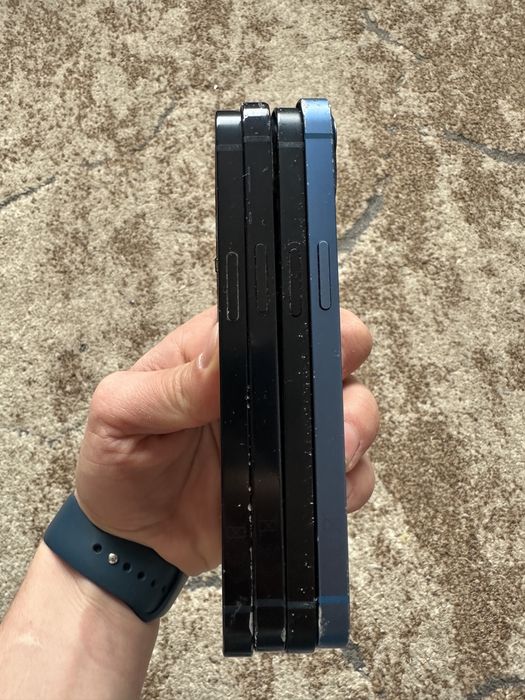 Lot 4 carcase iPhone 13 cu flex-uri butoane si wireless