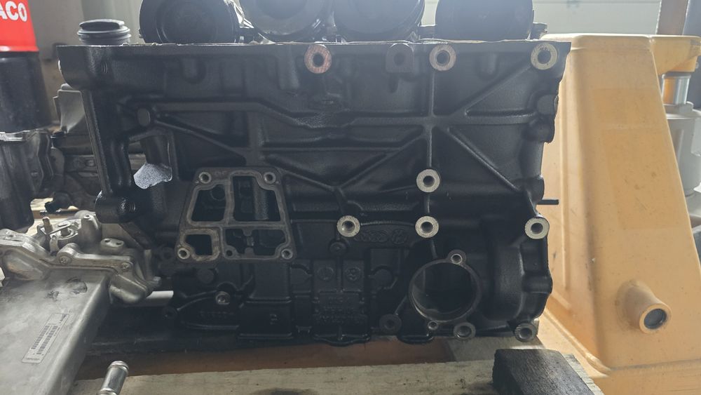 Двигател  CAAA VW  на части
