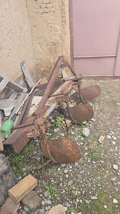 T28 traktori sotiladi