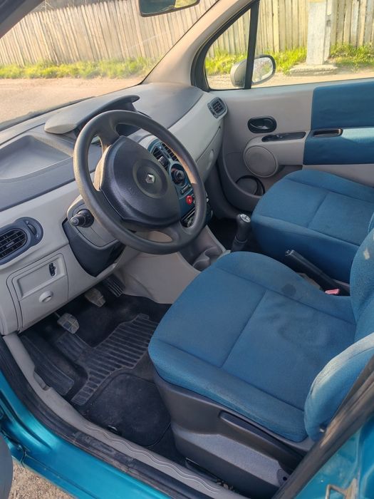 Mașină Renault modus