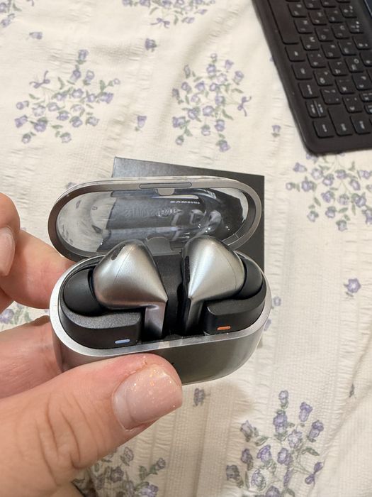 Samsung buds 3 pro grey