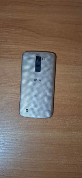 Продам телефон  Lg K10