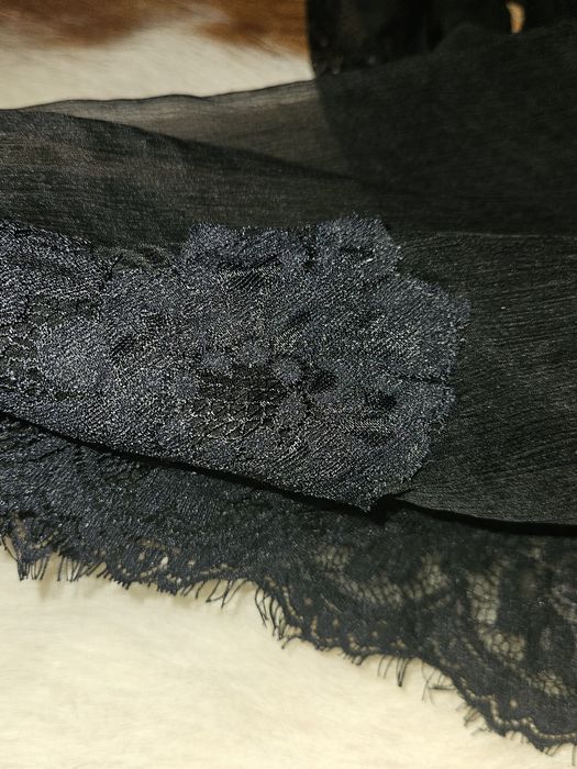 Vand rochie silk 100 % matase Depot 96 cu dantela  la baza si pe maneci