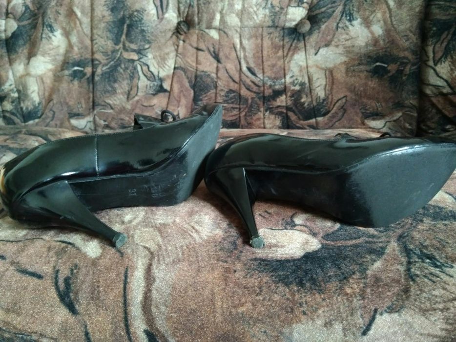 Pantofi de piele marimea 37