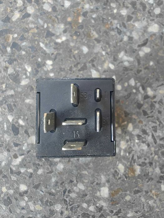 Реле за подгряване AUDI 80B4