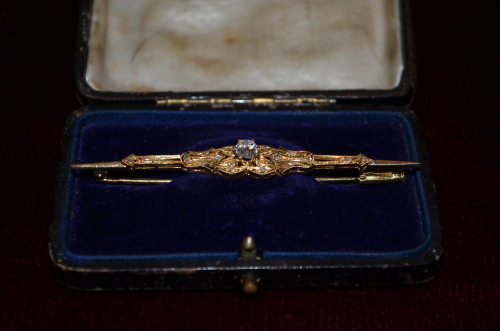 BROSA AUR 18K cu Diamant Oval de 0.50ct - Art Deco -Vintage - 5g. !