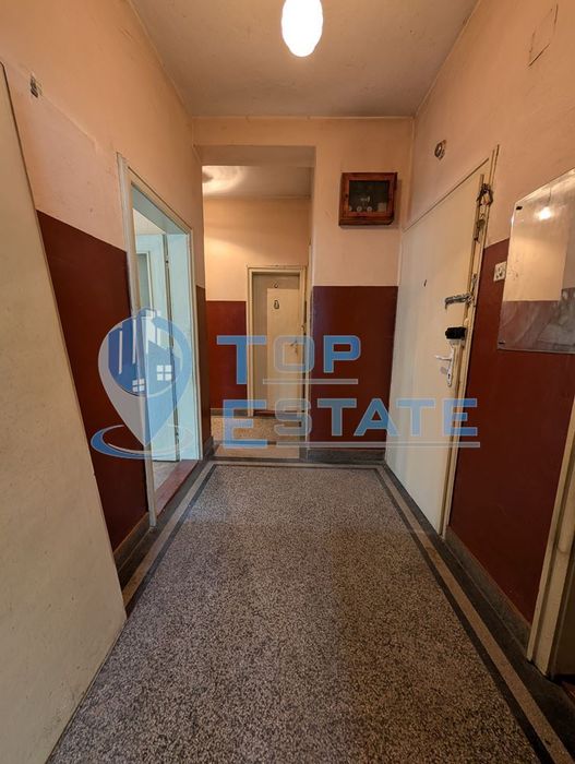 Многостаен тухлен апартамент в центъра на град Горна Оряховица