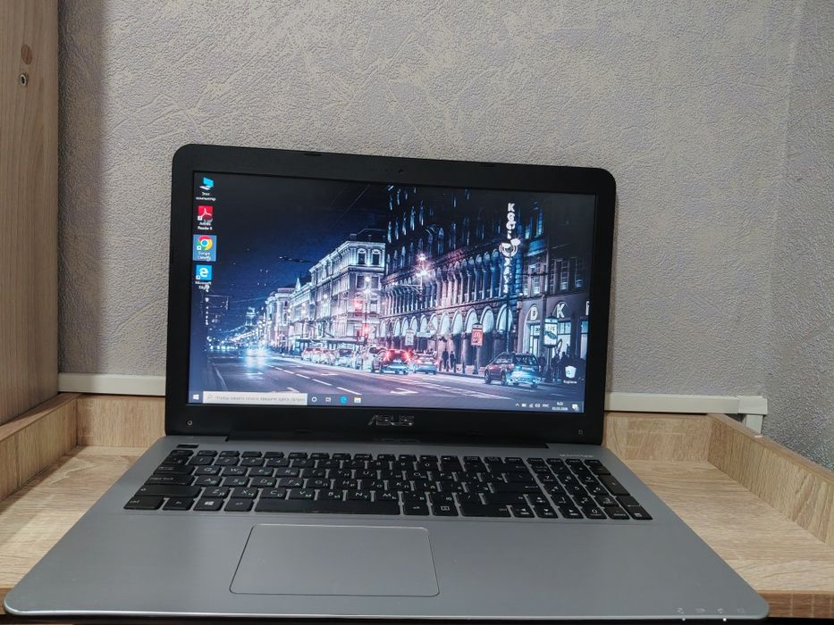 Ноутбук Asus в отличном состоянии