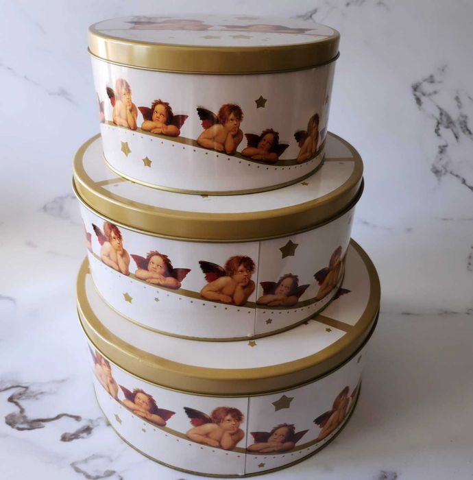 Коледни метални кутии