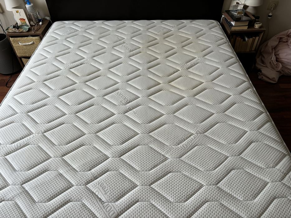 Продавам матрак дормео 160х190см.