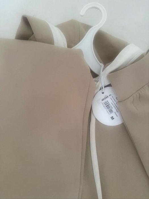 Продам костюм спортивный