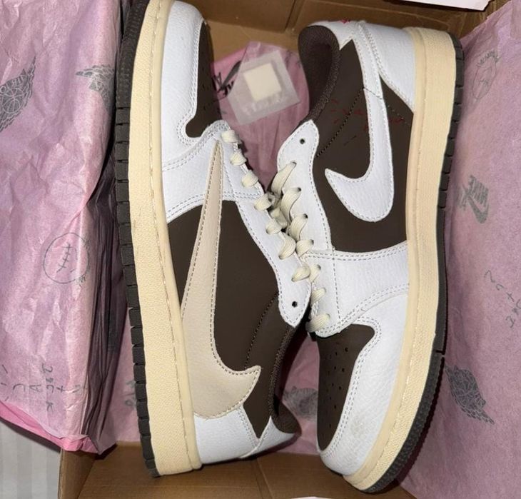 кросовки Тревис Скот