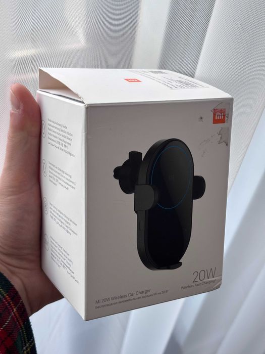 Xiaomi 20W Безжично зарядно–стойка за телефон за кола (ново)