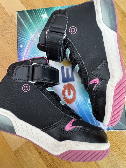 Geox светещи високи маратонки 26 р-р