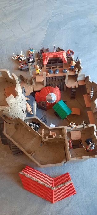 castel playmobil