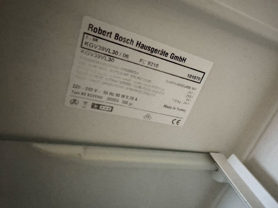 Frigider bosch defect