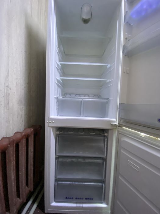 Продам холодильник