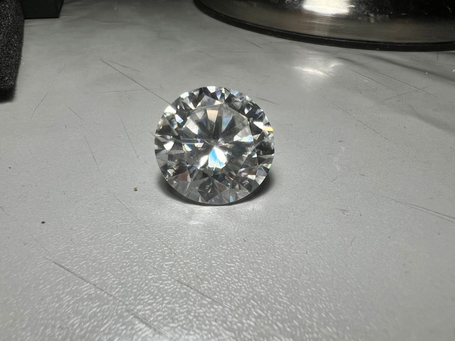 Бриллиант муассанит 30 карат