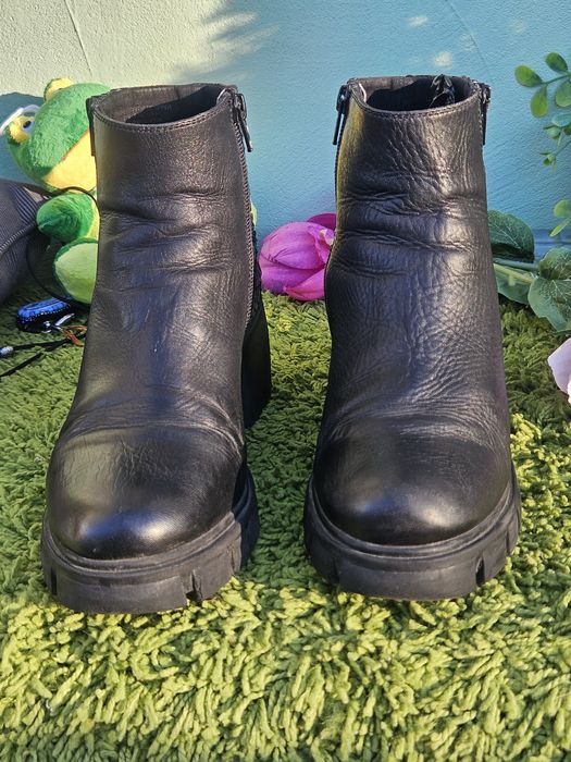 Steve Madden ботуши естествена кожа N38