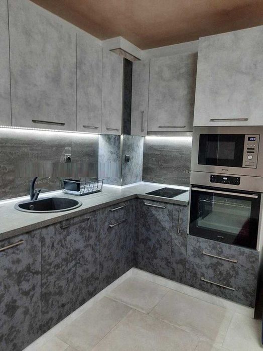 Продава се Двустаен апартамент в Пловдив, Младежки Хълм - 72 кв.м за 2500 €/кв.м - Снимка #3