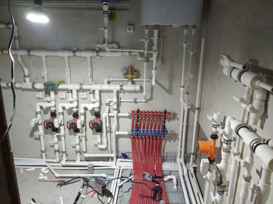 котёл ўрнатамиз  сантехник установка котлов. сантехника под ключь. тёп