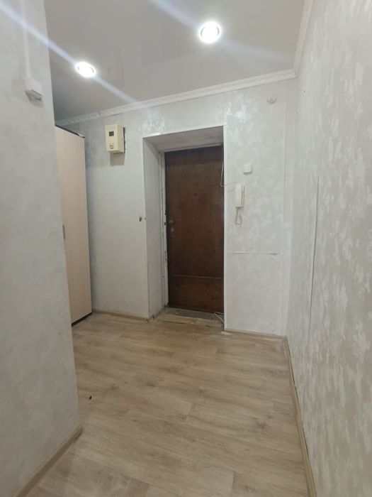 Продам 1 ком уневермаг