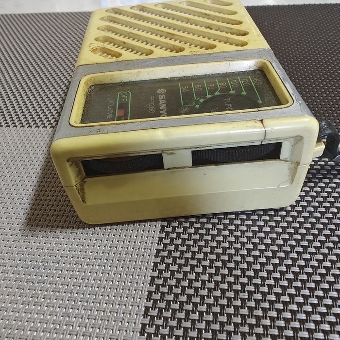 Radio receptor sanyo Rp 1280