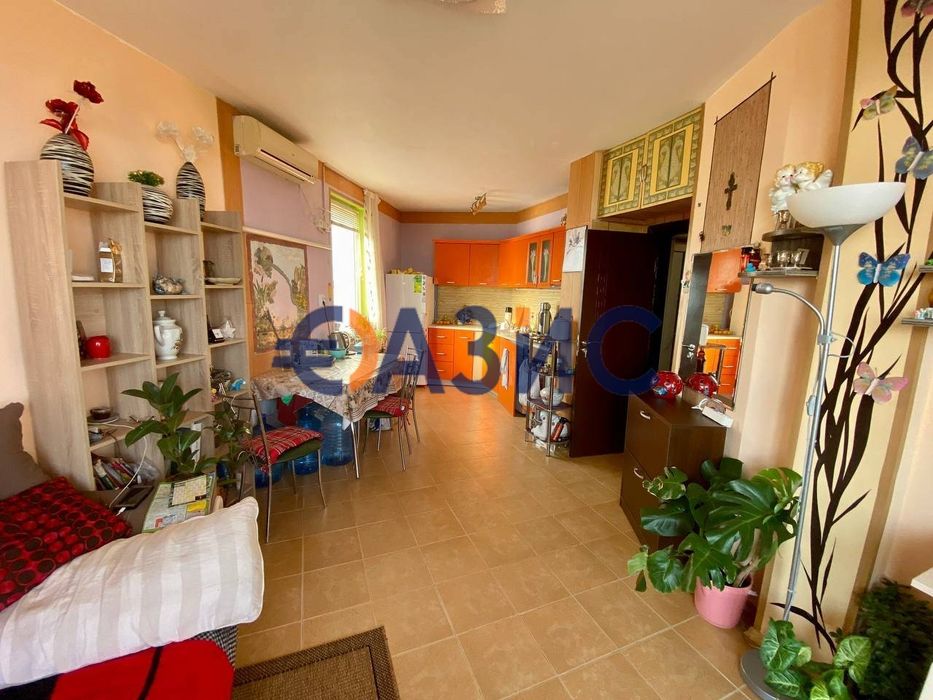 Продава се Двустаен апартамент в с. Кошарица, Област Бургас - 54 кв.м за 567 €/кв.м - Снимка #2