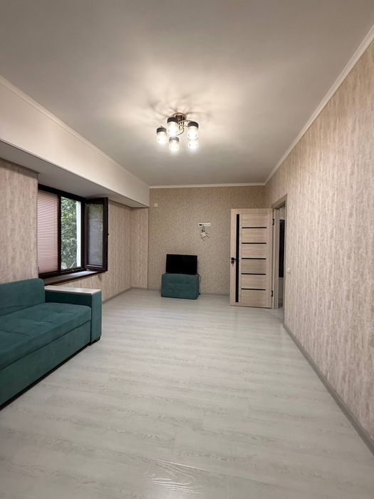 Срочно продам 1 ком кирпич на Юнус абаде 4