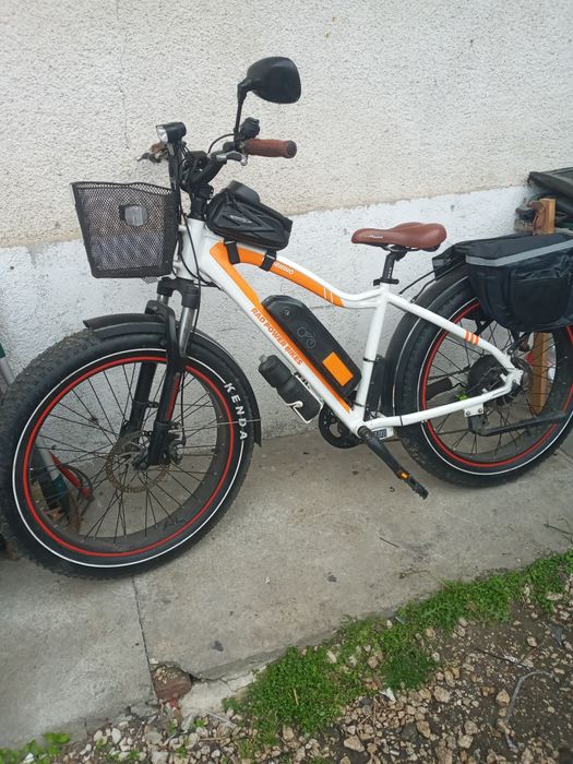 VĂND bicicleta electrica RAD RHINO .750 W