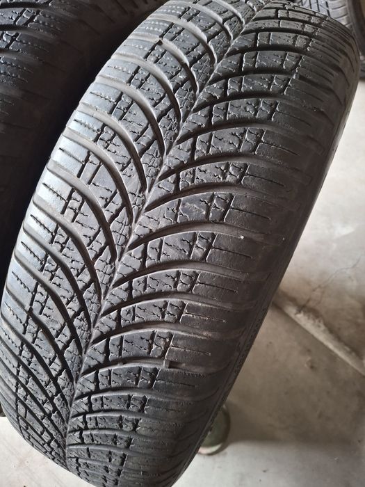2 Anvelopele All season 215 65 r17 Goodyear