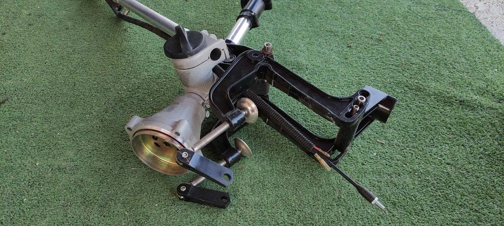 Приставка за лодка за двигател от тример/косачка с витло