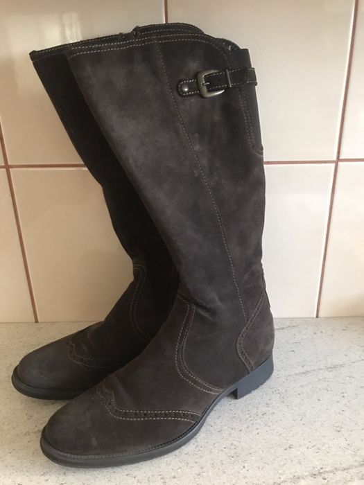 Cizme piele intoarsă