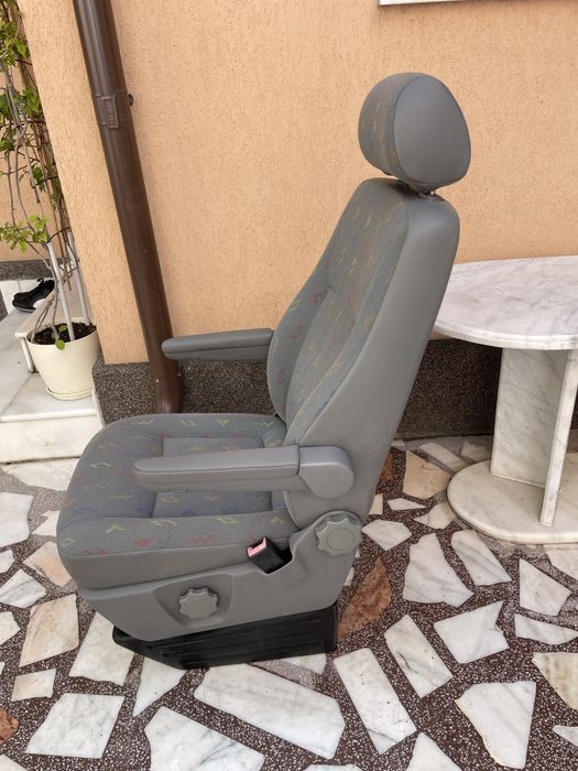Scaun pasager Volkswagen T5 cu cotiere si incalzire impecabil pret 1000 lei