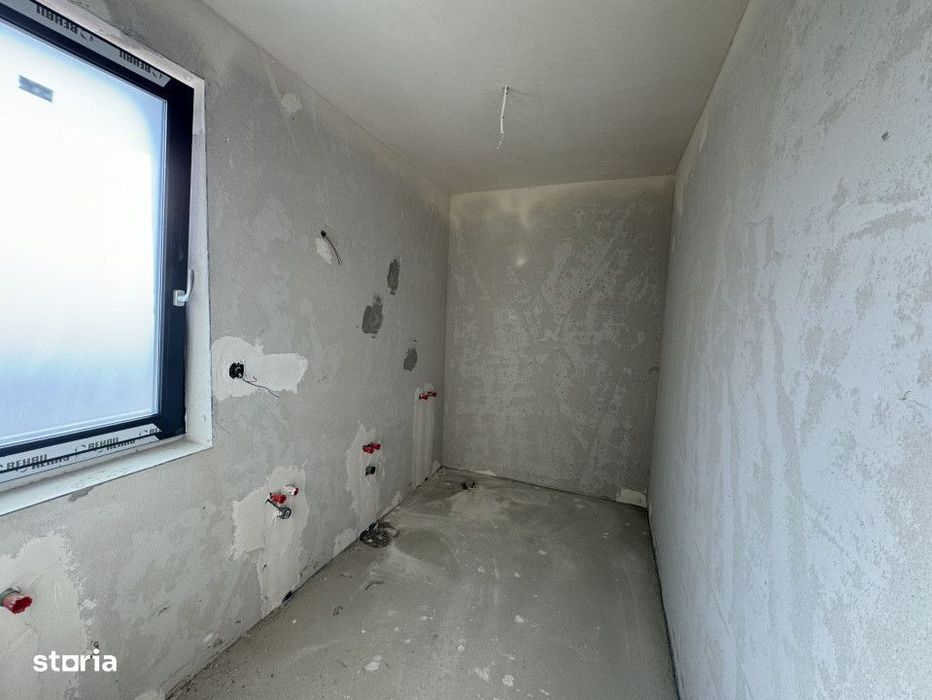 Casa tip duplex, 135mp utili, 4 camere, Semifinisata, Garaj, Zona Taut