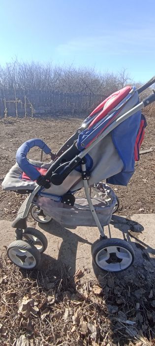 Подарю детскую коляску, санки и столик