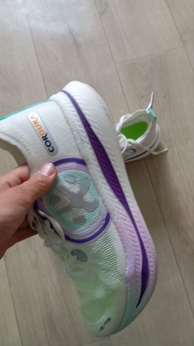 Корбонавые кросовки