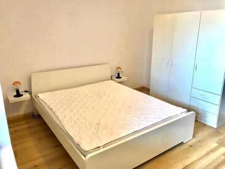 Дава се под наем Двустаен апартамент в Варна, Изгрев - 55 кв.м за 398.82 € - Снимка #3