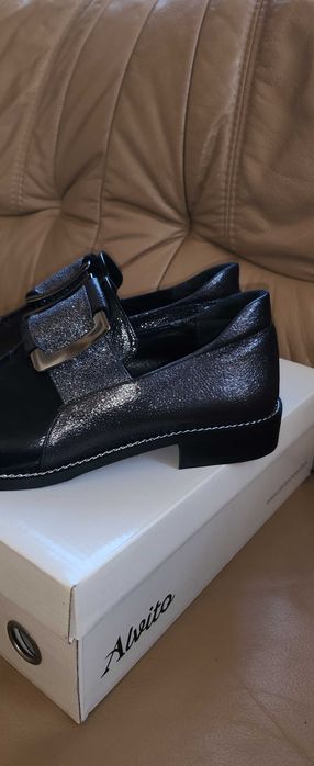 Дамски елегантни обувки.