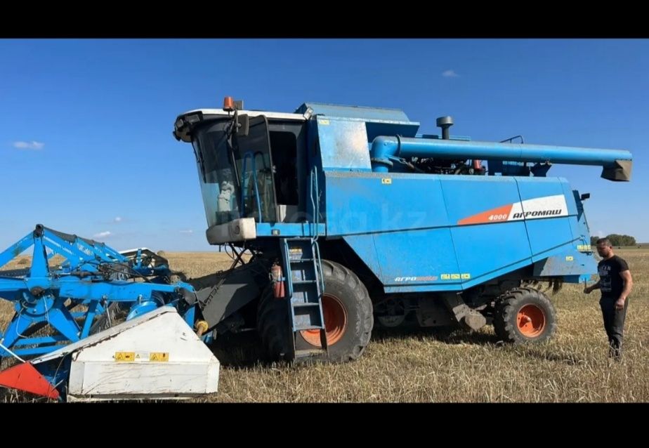 Продам комбайн Агромаш