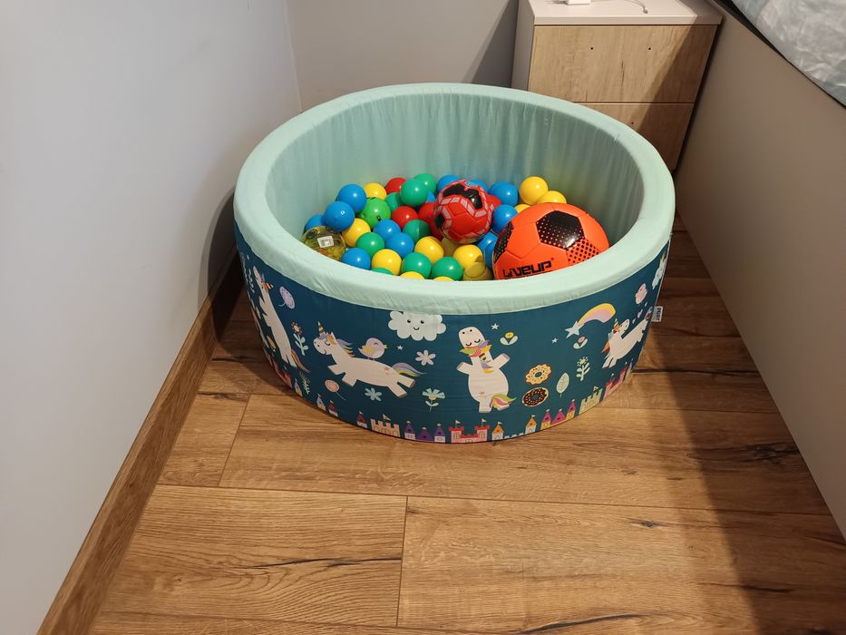 Детски Басейн с топчета Delsit