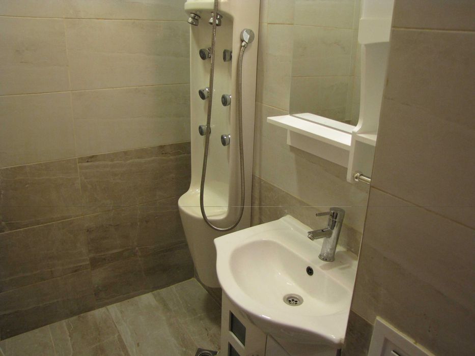 Дава се под наем Двустаен апартамент в София, Надежда 4 - 68 кв.м за 373.83 € - Снимка #2