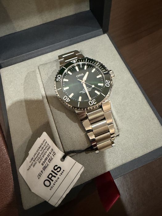 Oris aquis date зеленые 41.5 mm. Цена временная!