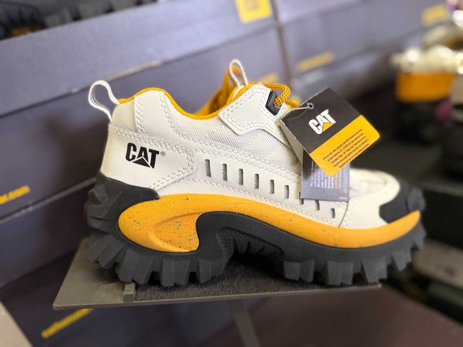 180лв.-Дамски маратонки Caterpillar