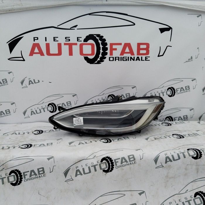 Far stanga Tesla Model S Facelift Full LED an 2016-2017-2018-2019