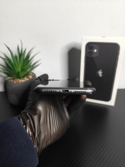 iPhone 11 64GB Black • Condiție Foarte Bună! • Perfect Funcțional