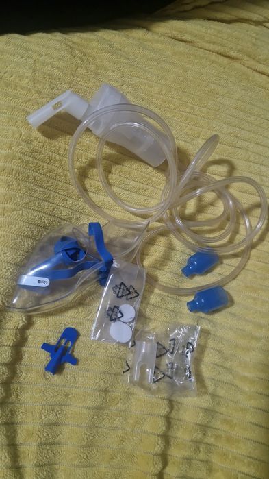 Срочно компрессорный ингалятор omron