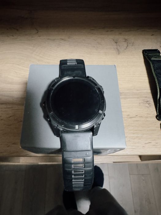 часы Garmin fenix 8