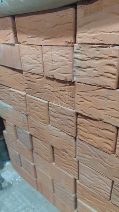 Продам кирпичи новые