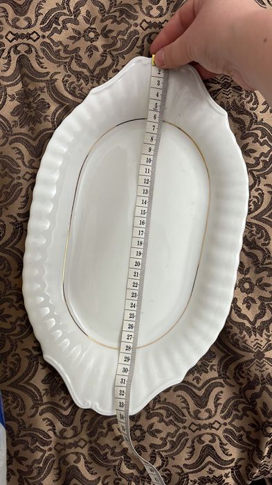 Platou oval elegant pentru servit